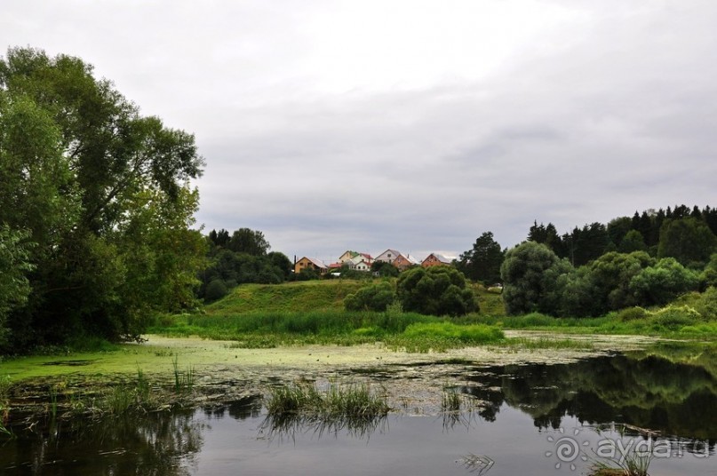 Загадочная церковь и странный недострой