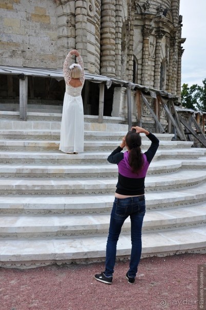Загадочная церковь и странный недострой