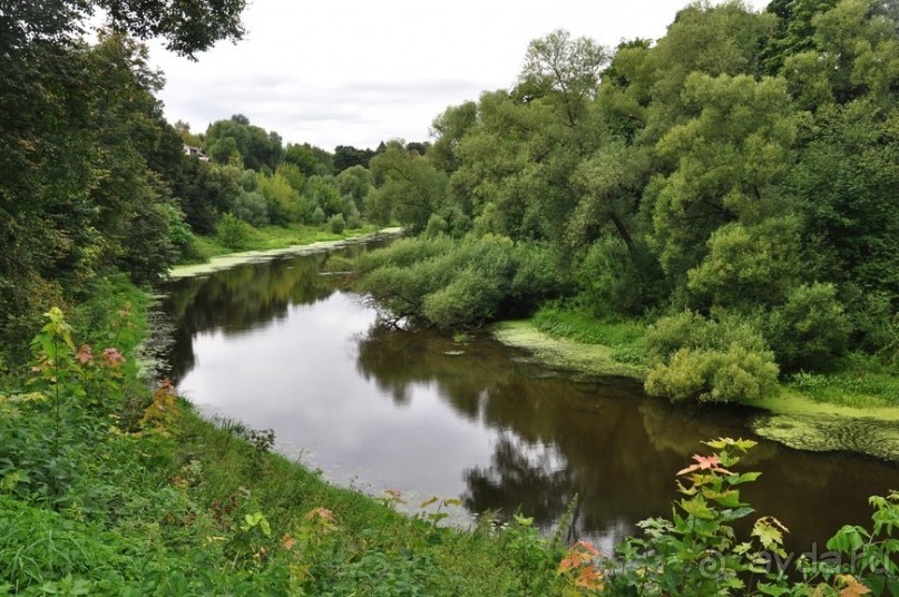 Загадочная церковь и странный недострой