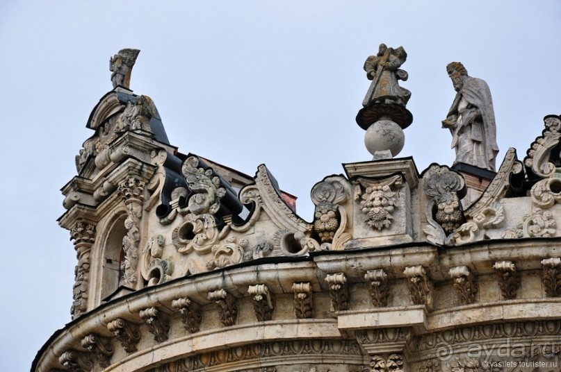 Загадочная церковь и странный недострой