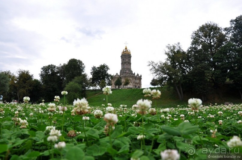 Загадочная церковь и странный недострой