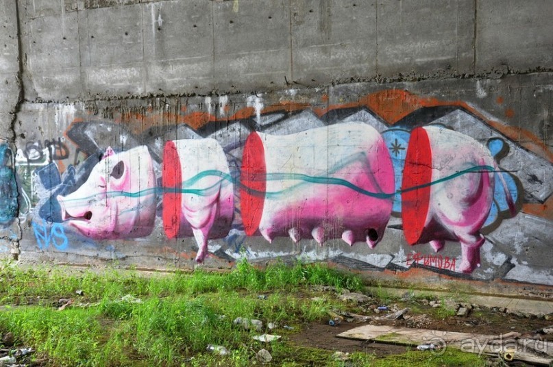 Загадочная церковь и странный недострой