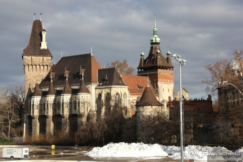 Будапешт. Яркий день перед новогодней ночью