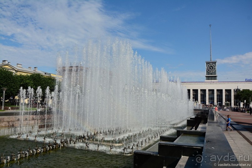 Выборг в «лесах», а Питер в мостах