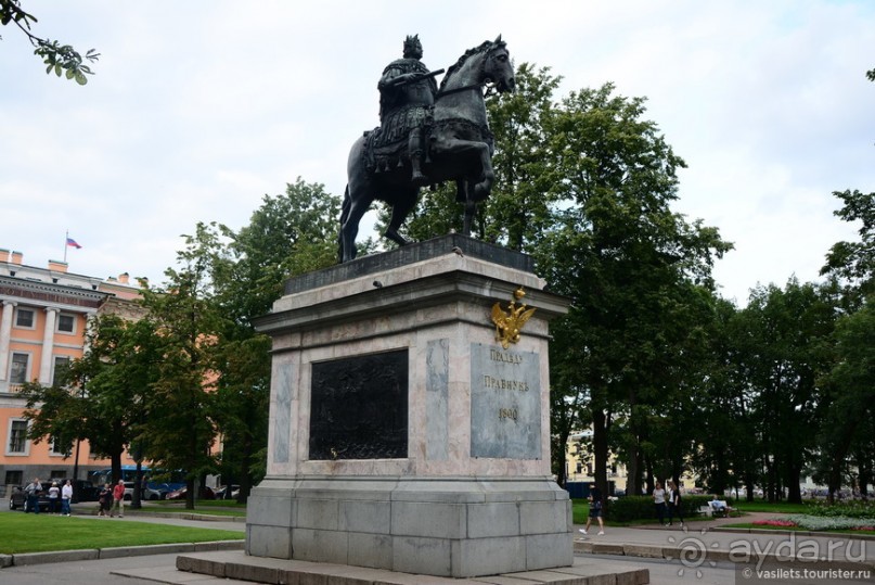 Выборг в «лесах», а Питер в мостах
