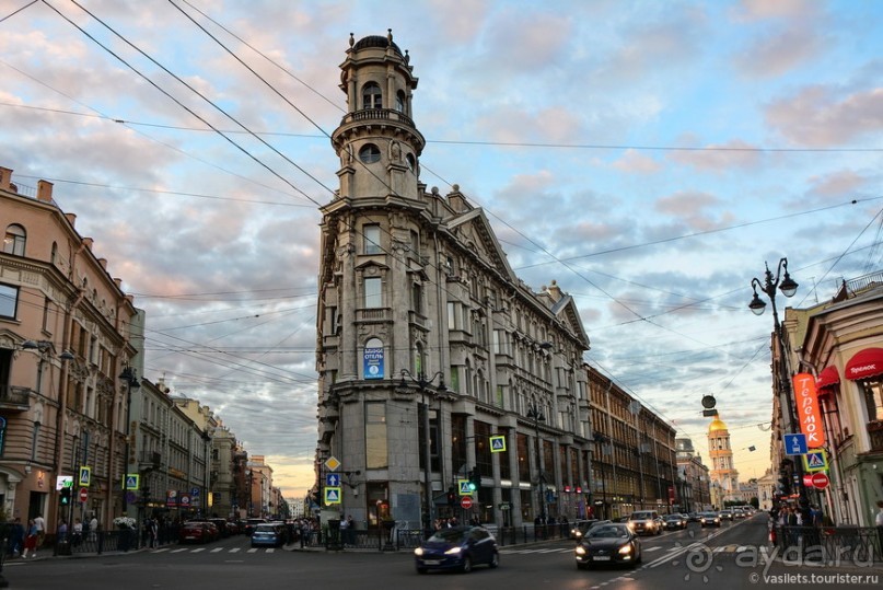 Выборг в «лесах», а Питер в мостах