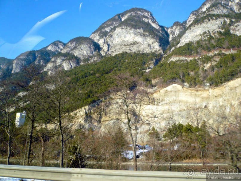 Альбом отзыва "Австрия из окна автомобиля"