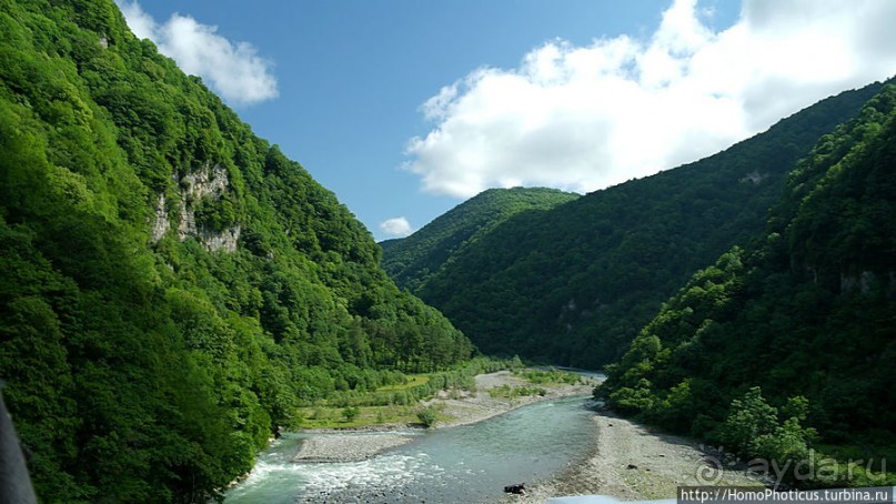 Вверх по Бзыби