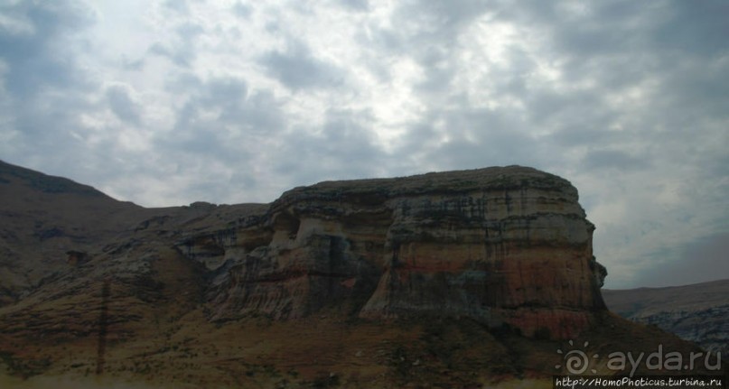 Скальные пейзажи Золотых Ворот