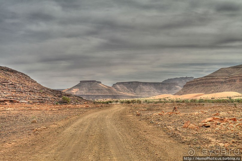 Страна камня
