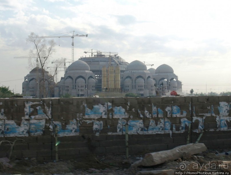В Багдаде все "спокойно". Такие разные церкви