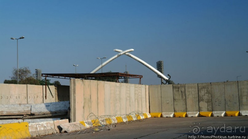 В Багдаде все "спокойно". Такие разные церкви