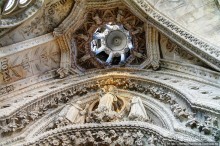 Саграда Фамилия со всех сторон