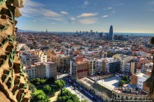 Саграда Фамилия со всех сторон