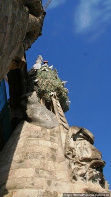 Саграда Фамилия со всех сторон