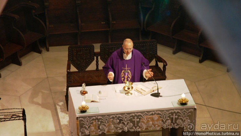 Саграда Фамилия со всех сторон