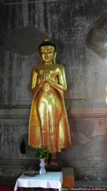 Город пагод и ступ: трехэтажный великан