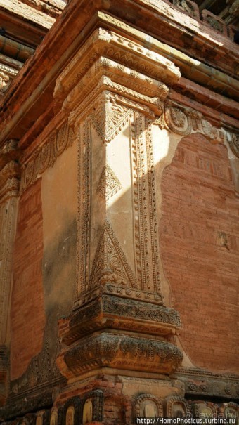 Город пагод и ступ: трехэтажный великан