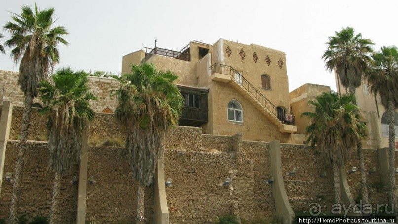 Современность и древность