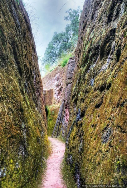 Чудеса Лалибелы: восточный комплекс