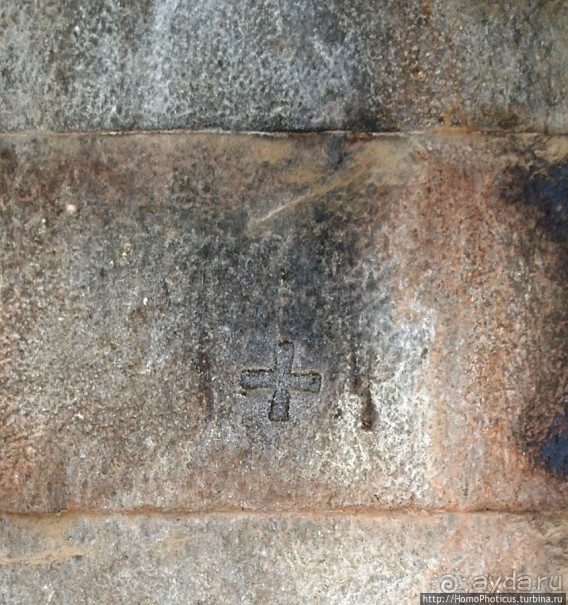 Дворцы-гробницы