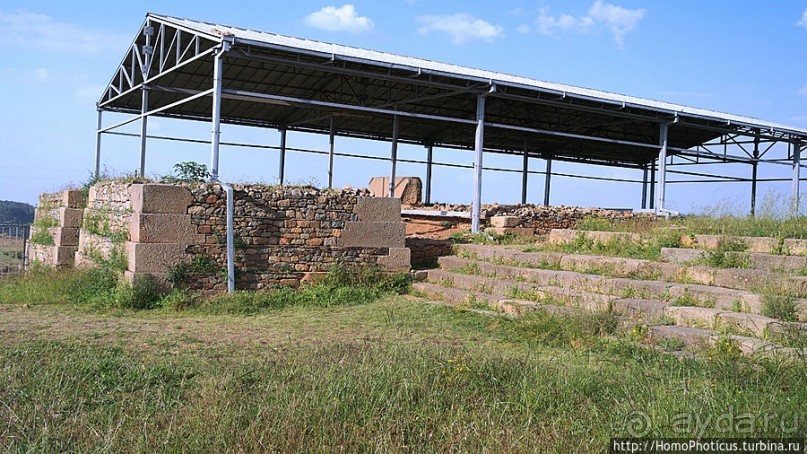 Дворцы-гробницы