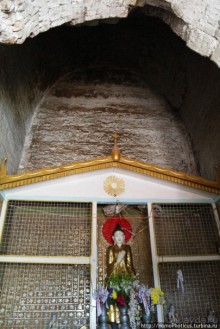 Царь-колокол возле царь-пагоды