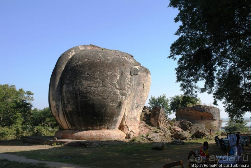 Царь-колокол возле царь-пагоды