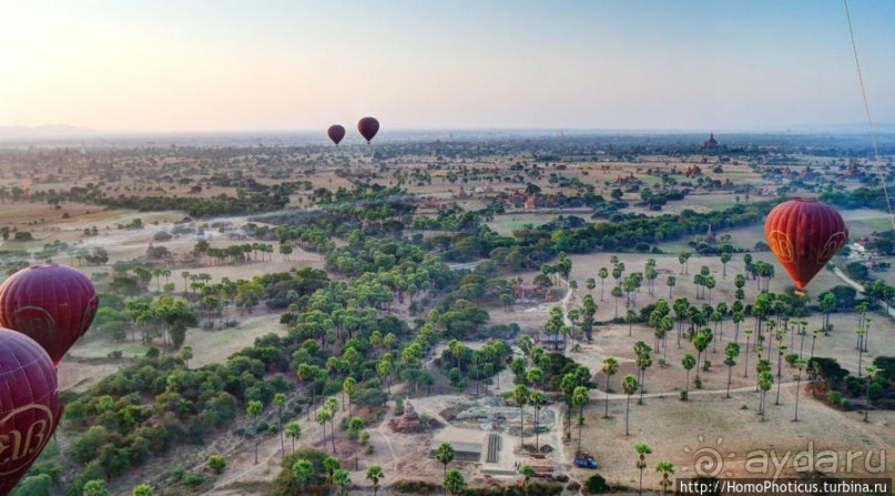Над Баганом на шаре