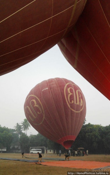Над Баганом на шаре