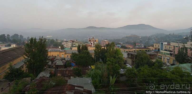 Гондэр: храм Троицы на горе света и бани Крещения