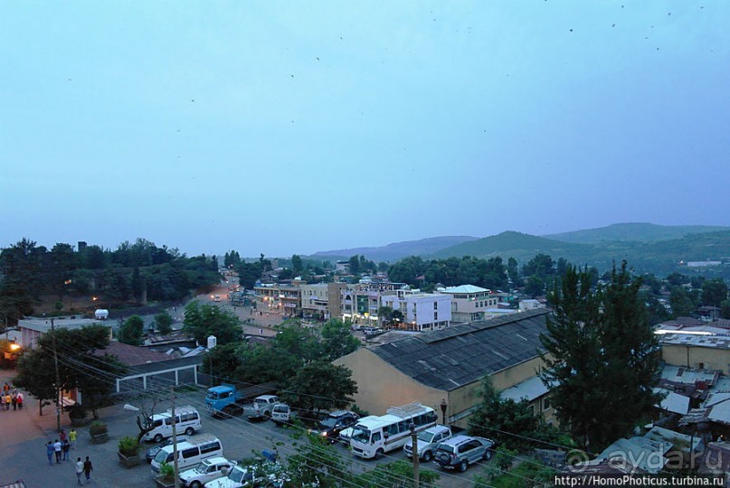 Гондэр: храм Троицы на горе света и бани Крещения