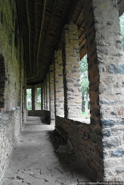 Гондэр: храм Троицы на горе света и бани Крещения