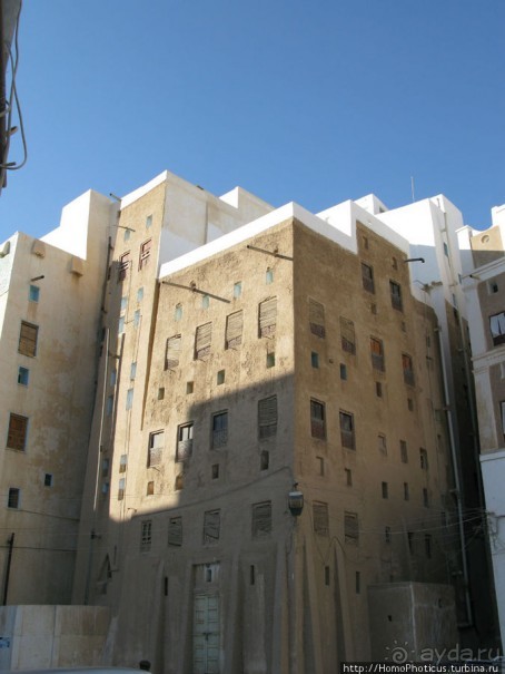 Небоскребы, небоскребы, да из глины кирпичи