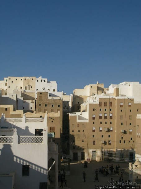 Небоскребы, небоскребы, да из глины кирпичи