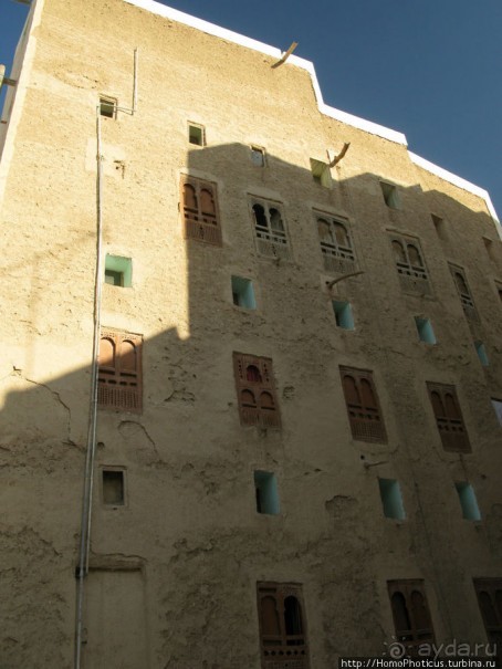 Небоскребы, небоскребы, да из глины кирпичи