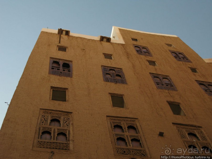 Небоскребы, небоскребы, да из глины кирпичи