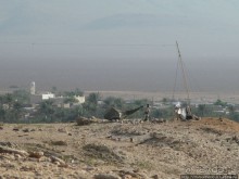 Белые пляжи и советские танки