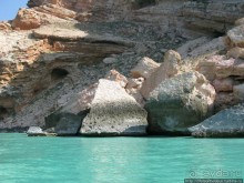 Белые пляжи и советские танки