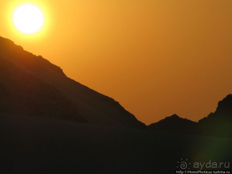 Белые пляжи и советские танки