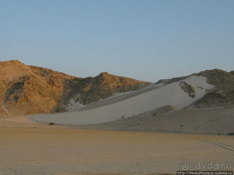 Белые пляжи и советские танки