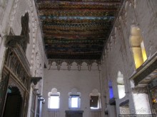 Древние мечети и подарочные цыплята