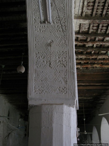 Древние мечети и подарочные цыплята