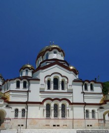 У подножия Афонской горы