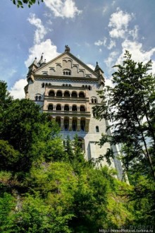 Нойшванштайн виден отовсюду