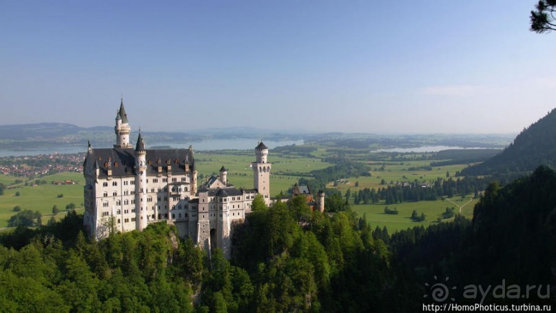 Нойшванштайн виден отовсюду