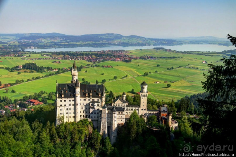 Нойшванштайн виден отовсюду