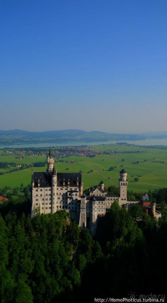 Нойшванштайн виден отовсюду
