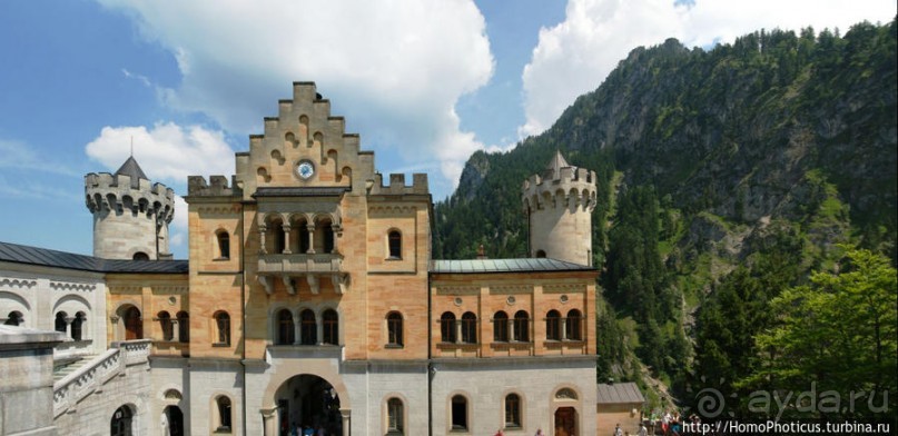 Нойшванштайн виден отовсюду