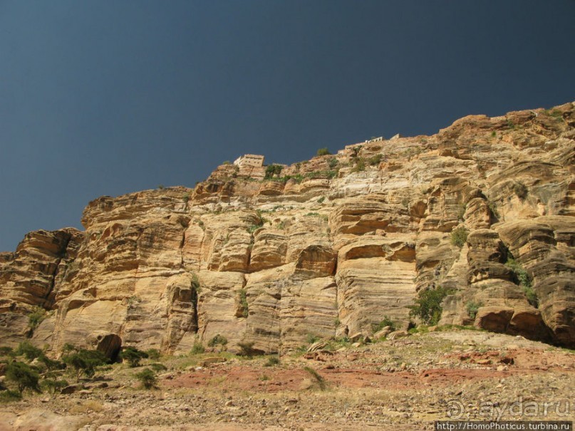 Деревни на скалах